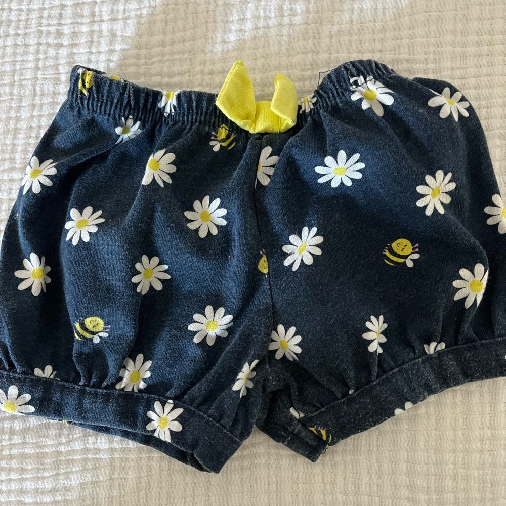 Baby daisy shorts